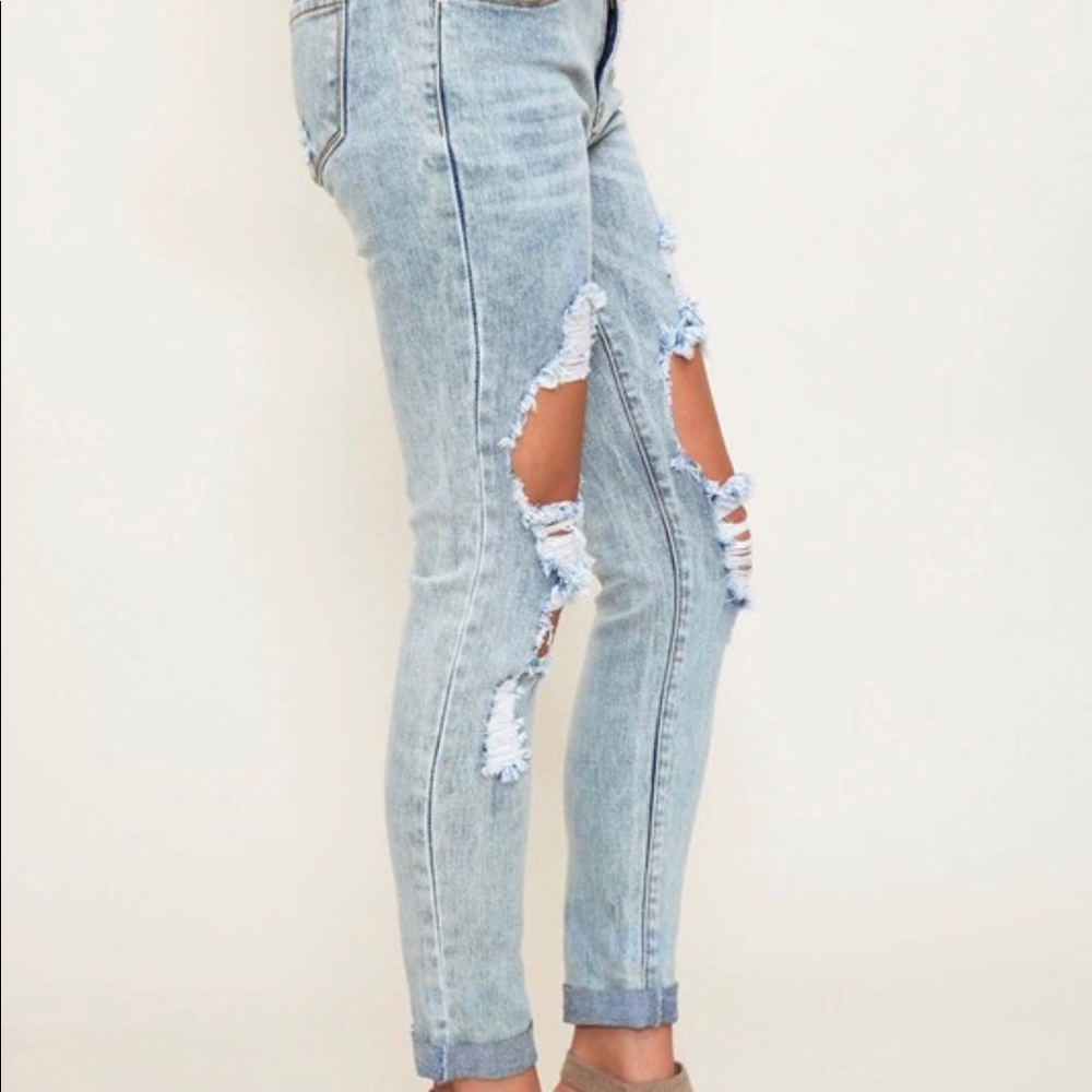 ✨ Final Price- Mid Rise Distressed Skinny Jeans - Picture 2 of 4